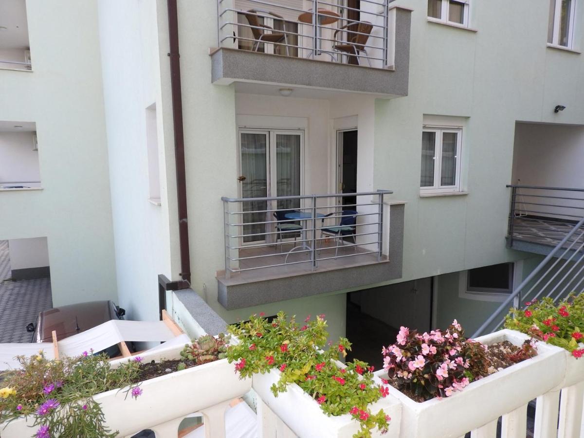 Ruza&Nikolina "1" Apartmani - บาชกาโวดา ภายนอก รูปภาพ