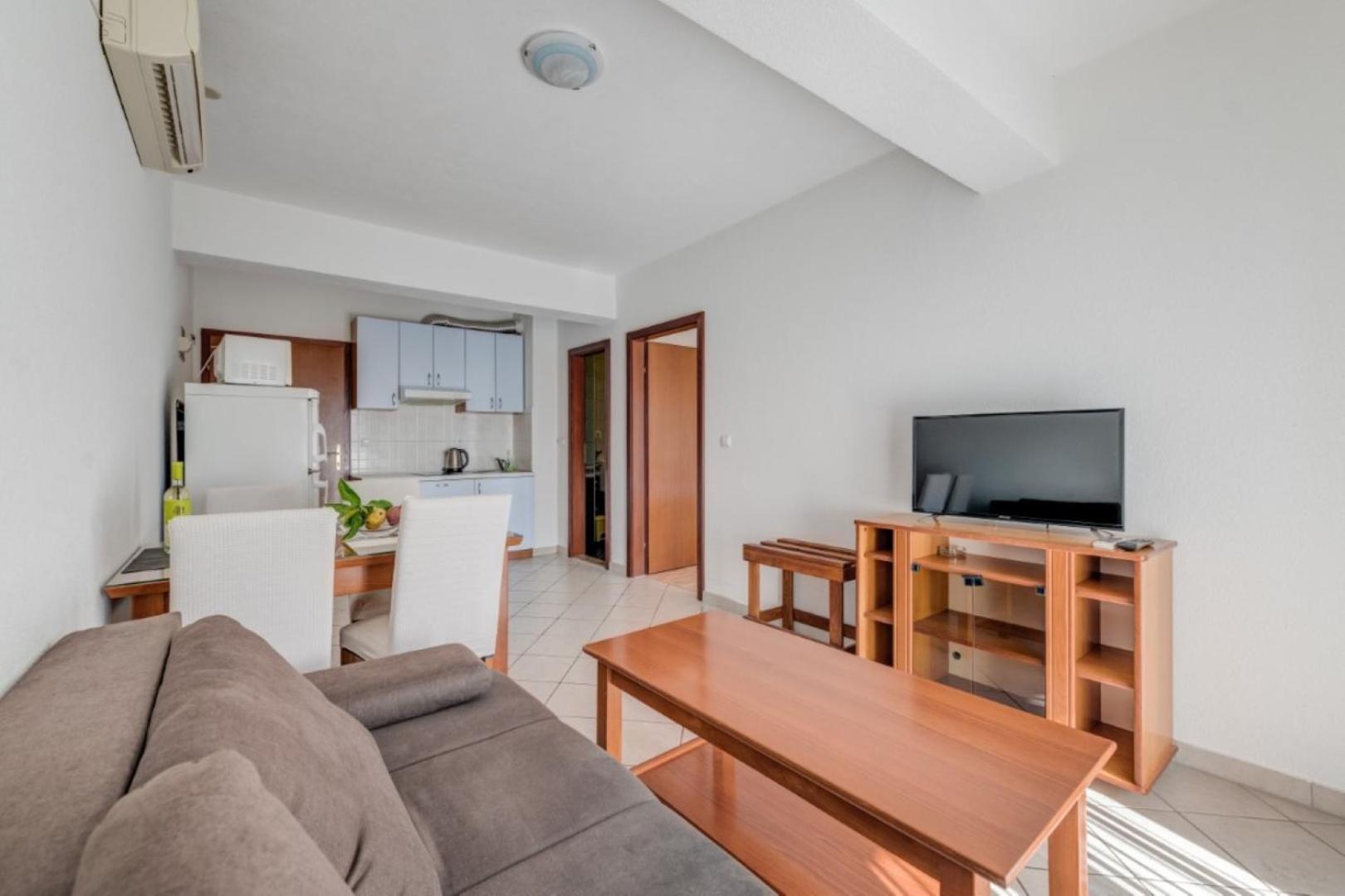 Ruza&Nikolina "1" Apartmani - บาชกาโวดา ภายนอก รูปภาพ