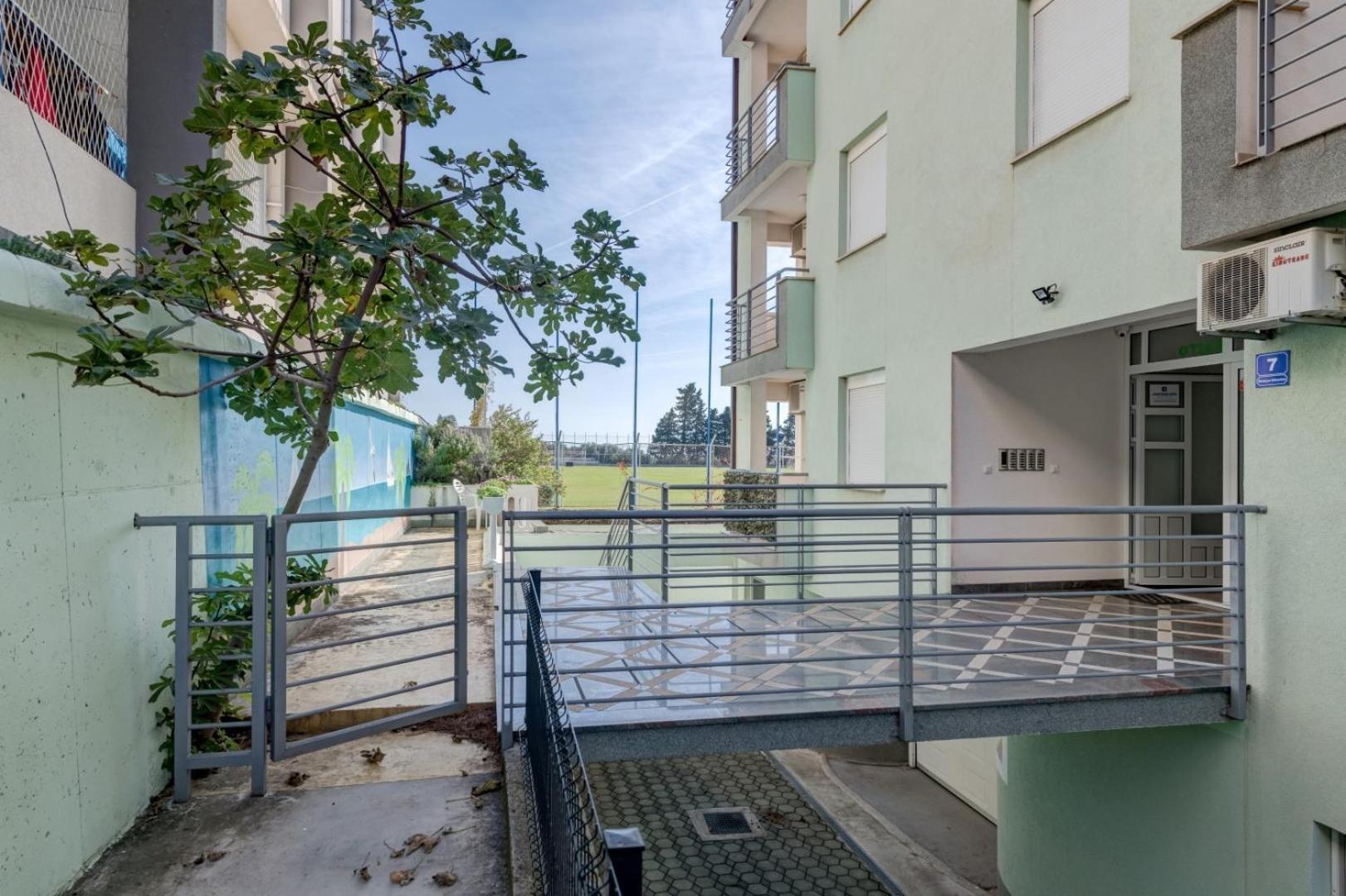 Ruza&Nikolina "1" Apartmani - บาชกาโวดา ภายนอก รูปภาพ
