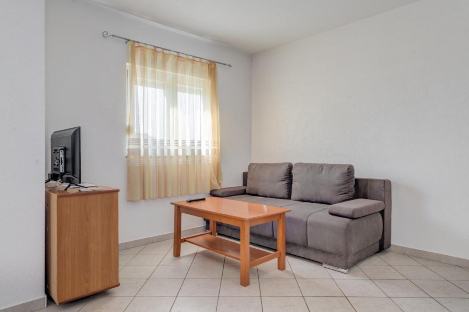 Ruza&Nikolina "1" Apartmani - บาชกาโวดา ภายนอก รูปภาพ
