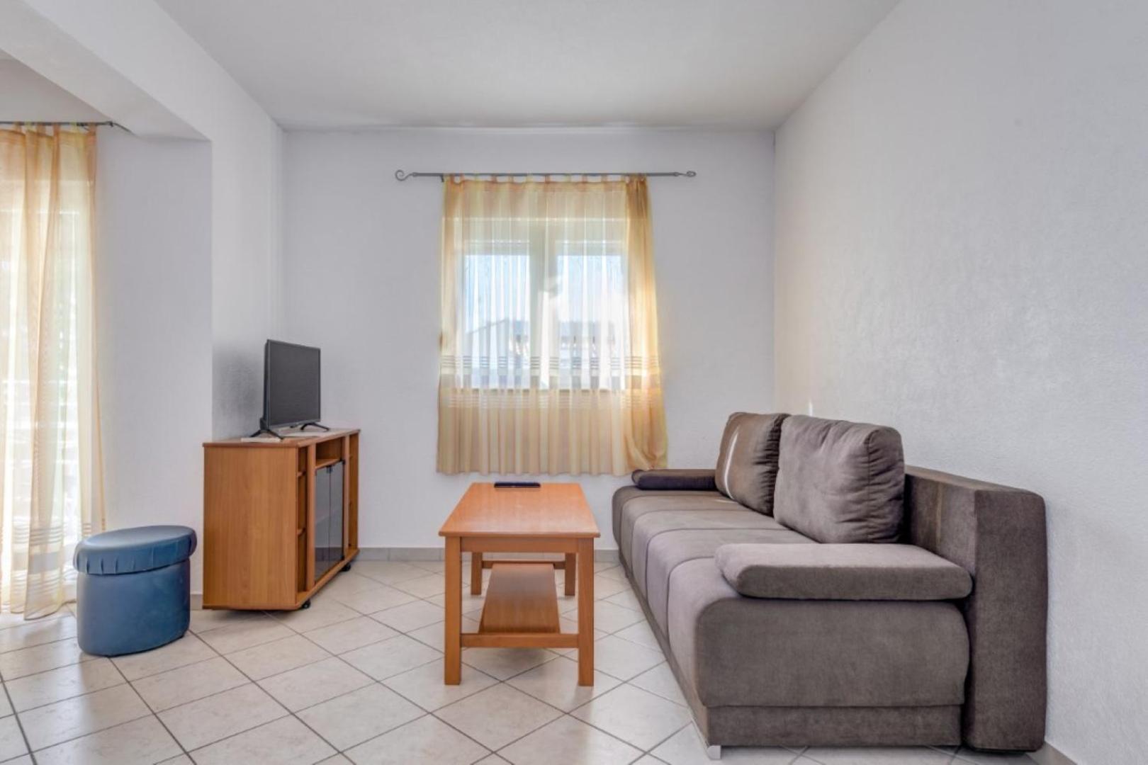 Ruza&Nikolina "1" Apartmani - บาชกาโวดา ภายนอก รูปภาพ